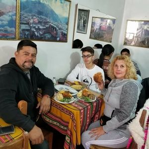 Meet your Posher, Zoila